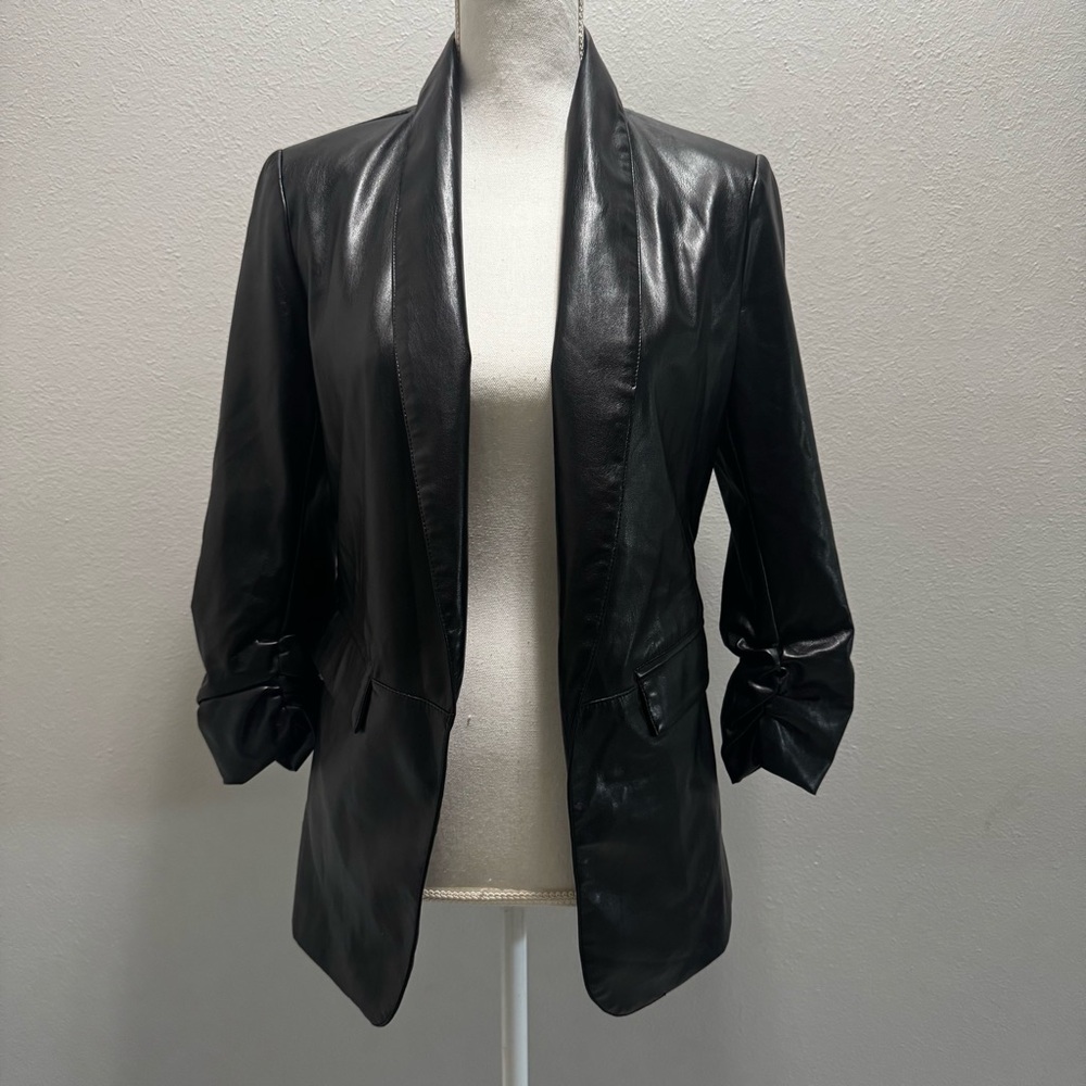 Tart Collection Kia Women’s Black Extra Small Vegan Leather Blazer‎